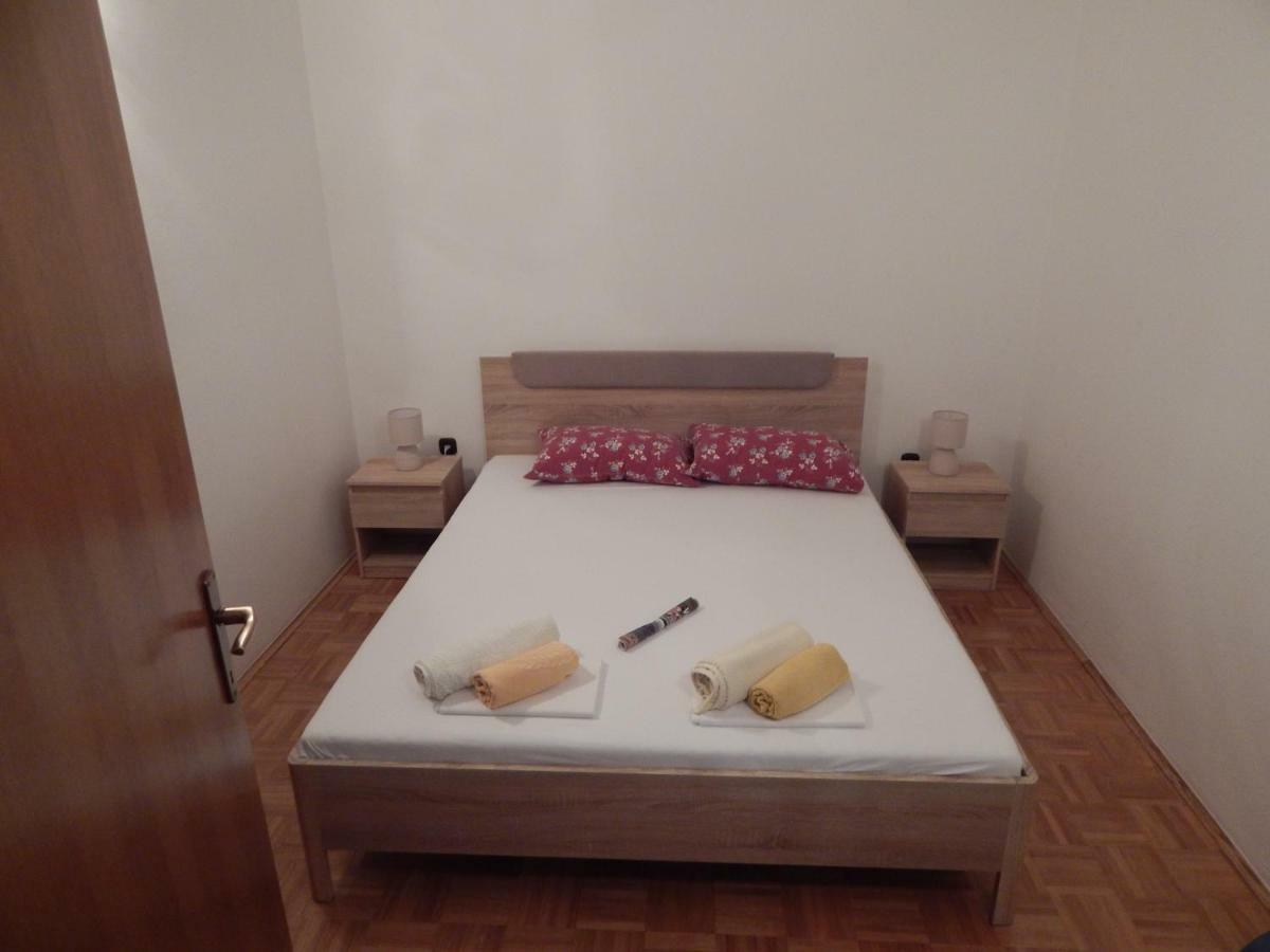 Apartman Duje Petrcane Exteriör bild
